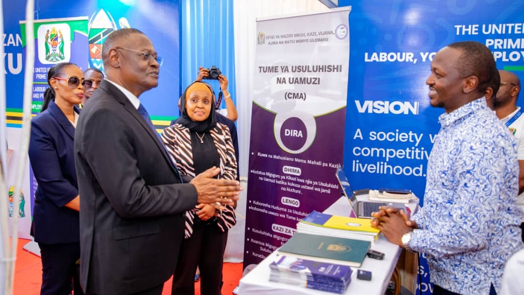 JAJI MKUU AIPONGEZA TUME YA USULUHISHI NA UAMUZI (CMA) •	Ahidi Kuitetea Kupata Bajeti Wezeshi Kutekeleza Majukumu Yake.